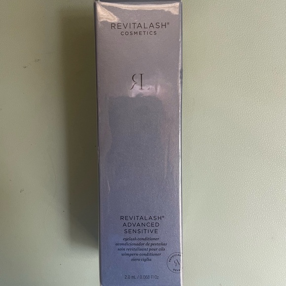 New in Box RevitaLash Advanced Sensitive Eyelash Conditioner/Serum - 2ml - Picture 3 of 7